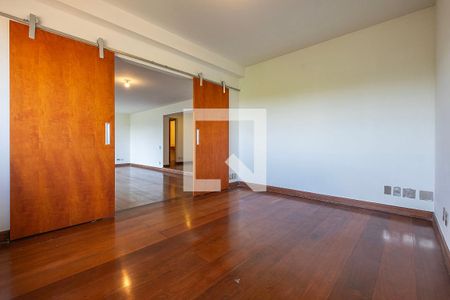 Sala de apartamento à venda com 3 quartos, 253m² em Vila Madalena, São Paulo