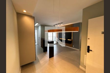 Sala de apartamento à venda com 2 quartos, 70m² em Parque Industrial Tomas Edson, São Paulo