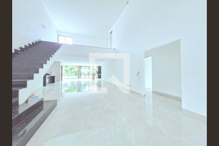 Sala de casa de condomínio à venda com 4 quartos, 417m² em Lundcéia, Lagoa Santa