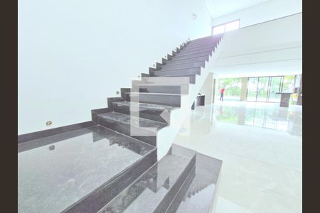 Escada de casa de condomínio à venda com 4 quartos, 417m² em Lundcéia, Lagoa Santa