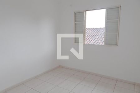 Quarto 2 de apartamento para alugar com 2 quartos, 45m² em Parque Industrial Cumbica, Guarulhos