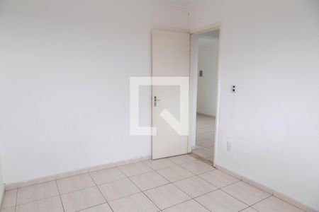 Quarto 2 de apartamento para alugar com 2 quartos, 45m² em Parque Industrial Cumbica, Guarulhos