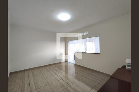 Sala de casa para alugar com 3 quartos, 90m² em Vila Santa Margarida, Ferraz de Vasconcelos