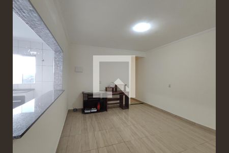 Sala de casa para alugar com 3 quartos, 90m² em Vila Santa Margarida, Ferraz de Vasconcelos