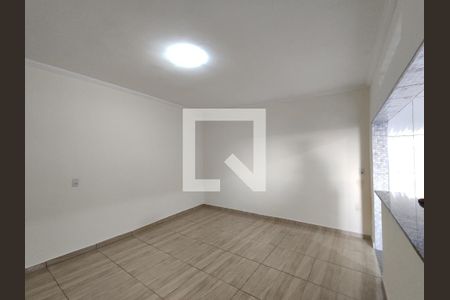 Sala de casa para alugar com 3 quartos, 90m² em Vila Santa Margarida, Ferraz de Vasconcelos