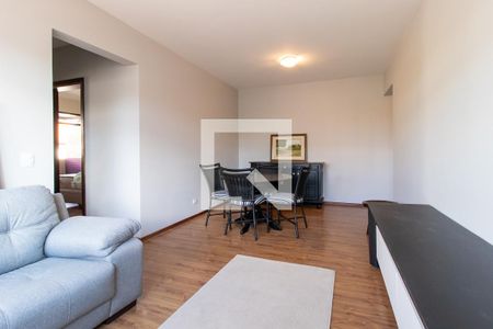 Sala de apartamento para alugar com 2 quartos, 70m² em Batel, Curitiba