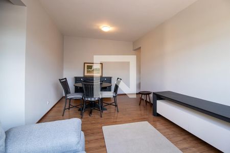 Sala de apartamento para alugar com 2 quartos, 70m² em Batel, Curitiba