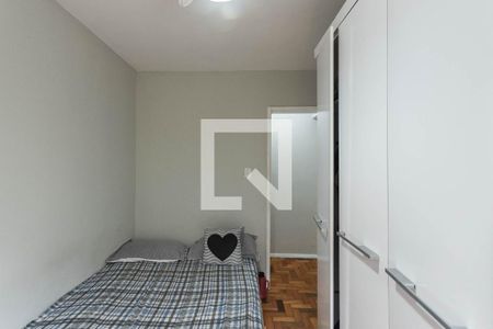 Quarto 1 de apartamento para alugar com 2 quartos, 54m² em Grajaú, Rio de Janeiro