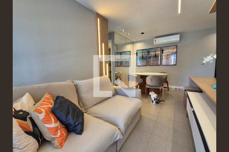 Sala de apartamento para alugar com 2 quartos, 75m² em Recreio dos Bandeirantes, Rio de Janeiro