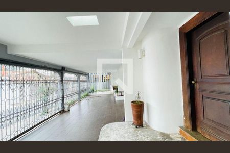 Casa à venda com 4 quartos, 248m² em Jaguaré, São Paulo