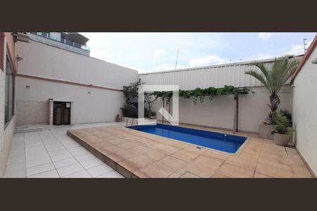 Casa à venda com 5 quartos, 360m² em Santa Cruz, Belo Horizonte