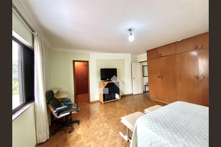 Casa à venda com 3 quartos, 225m² em Campo Belo, São Paulo