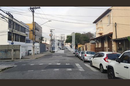 Casa à venda com 2 quartos, 182m² em Vila Anastácio, São Paulo