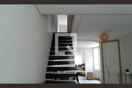 Casa à venda com 3 quartos, 170m² em Jardim Ernestina, São Paulo