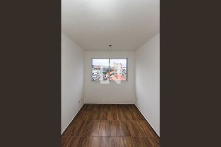 Sala de apartamento para alugar com 2 quartos, 42m² em Jardim Egle, São Paulo