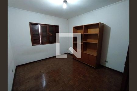 Casa à venda com 3 quartos, 134m² em Vila Romero, São Paulo