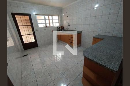 Casa à venda com 3 quartos, 134m² em Vila Romero, São Paulo