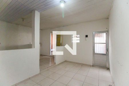 Casa para alugar com 2 quartos, 70m² em Vila Carmosina, São Paulo