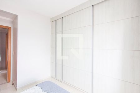 Suite 1 de apartamento para alugar com 3 quartos, 100m² em Santa Mônica, Uberlândia