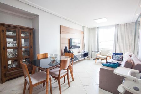 Sala de apartamento para alugar com 3 quartos, 100m² em Santa Mônica, Uberlândia