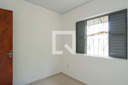 Quarto 2 de casa para alugar com 2 quartos, 76m² em Medianeira, Porto Alegre