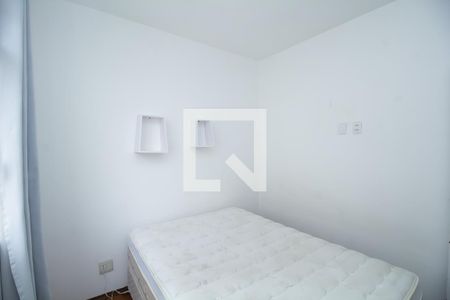 Quarto 1 de apartamento para alugar com 2 quartos, 96m² em Santo Antônio, Belo Horizonte