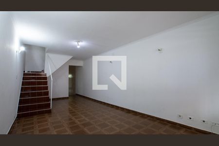 Sala de casa para alugar com 2 quartos, 150m² em Jardim Aida, Guarulhos