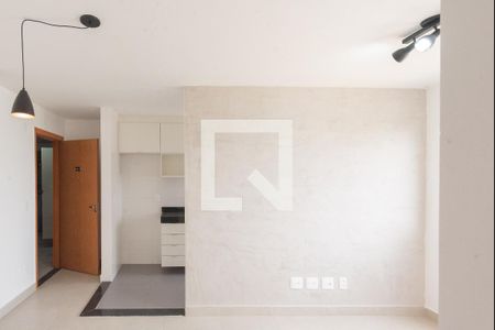 Sala de apartamento à venda com 2 quartos, 55m² em Parque Industrial, Campinas