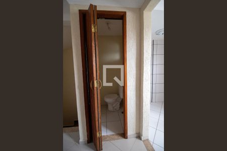 Lavabo de casa de condomínio para alugar com 2 quartos, 100m² em Raposo Tavares, São Paulo