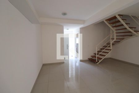 Sala de casa de condomínio à venda com 3 quartos, 87m² em Engordadouro, Jundiaí