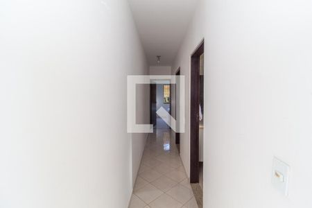 Corredor de casa à venda com 3 quartos, 200m² em Vila Antonina, São Paulo