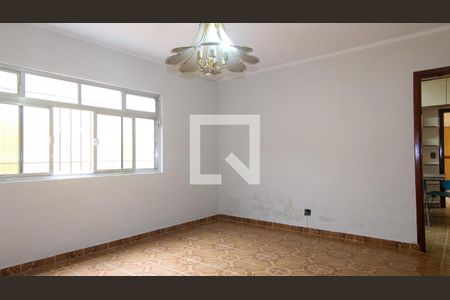 Quarto 1 de casa para alugar com 6 quartos, 400m² em Vila Lucia, São Paulo