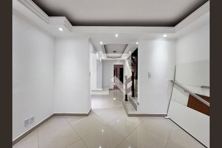 Sala de casa para alugar com 3 quartos, 188m² em Jardim Monte Libano, Santo André