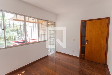 Sala 1 de apartamento à venda com 3 quartos, 120m² em São Pedro, Belo Horizonte