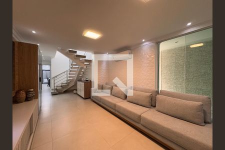 Sala de casa à venda com 4 quartos, 253m² em Vila Pires, Santo André