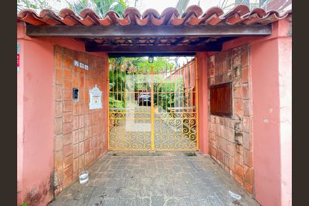 Fachada de casa para alugar com 5 quartos, 400m² em Vila Voturuá, São Vicente