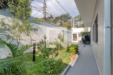 Casa à venda com 3 quartos, 166m² em Granja Julieta, São Paulo