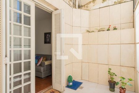 Quintal de apartamento à venda com 1 quarto, 39m² em Menino Deus, Porto Alegre