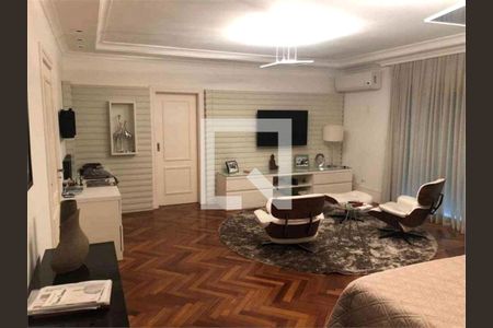 Casa à venda com 4 quartos, 550m² em Alphaville Residencial Um, Barueri