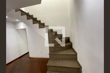 Casa à venda com 3 quartos, 165m² em Jardim das Maravilhas, Santo André