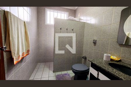 Casa à venda com 180m², 2 quartos e 4 vagas Casa à venda com 180m², 2 quartos e 4 vagasBanheiro