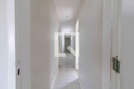 Corredor de apartamento para alugar com 3 quartos, 203m² em Barra da Tijuca, Rio de Janeiro