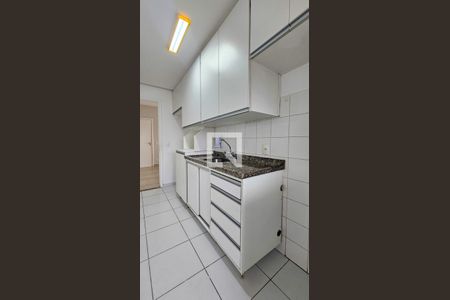 Cozinha de apartamento para alugar com 3 quartos, 73m² em Jardim Umuarama, São Paulo