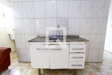 Sala / Cozinha de casa para alugar com 1 quarto, 25m² em Parque Pinheiros, Taboão da Serra