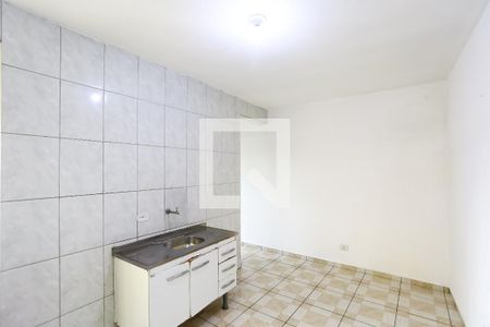 Sala / Cozinha de casa para alugar com 1 quarto, 25m² em Parque Pinheiros, Taboão da Serra