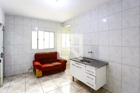 Sala / Cozinha de casa para alugar com 1 quarto, 25m² em Parque Pinheiros, Taboão da Serra