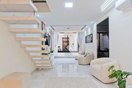 Sala de casa à venda com 3 quartos, 250m² em Vila Arcadia, São Paulo