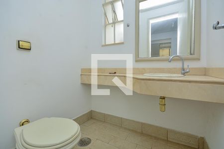 Lavabo de casa para alugar com 3 quartos, 280m² em Interlagos, São Paulo