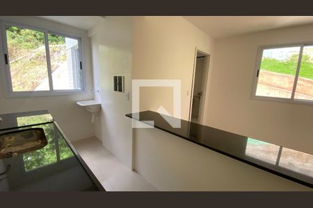 Cozinha de apartamento para alugar com 1 quarto, 35m² em Buritis, Belo Horizonte