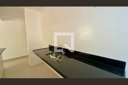 Cozinha de apartamento para alugar com 1 quarto, 35m² em Buritis, Belo Horizonte